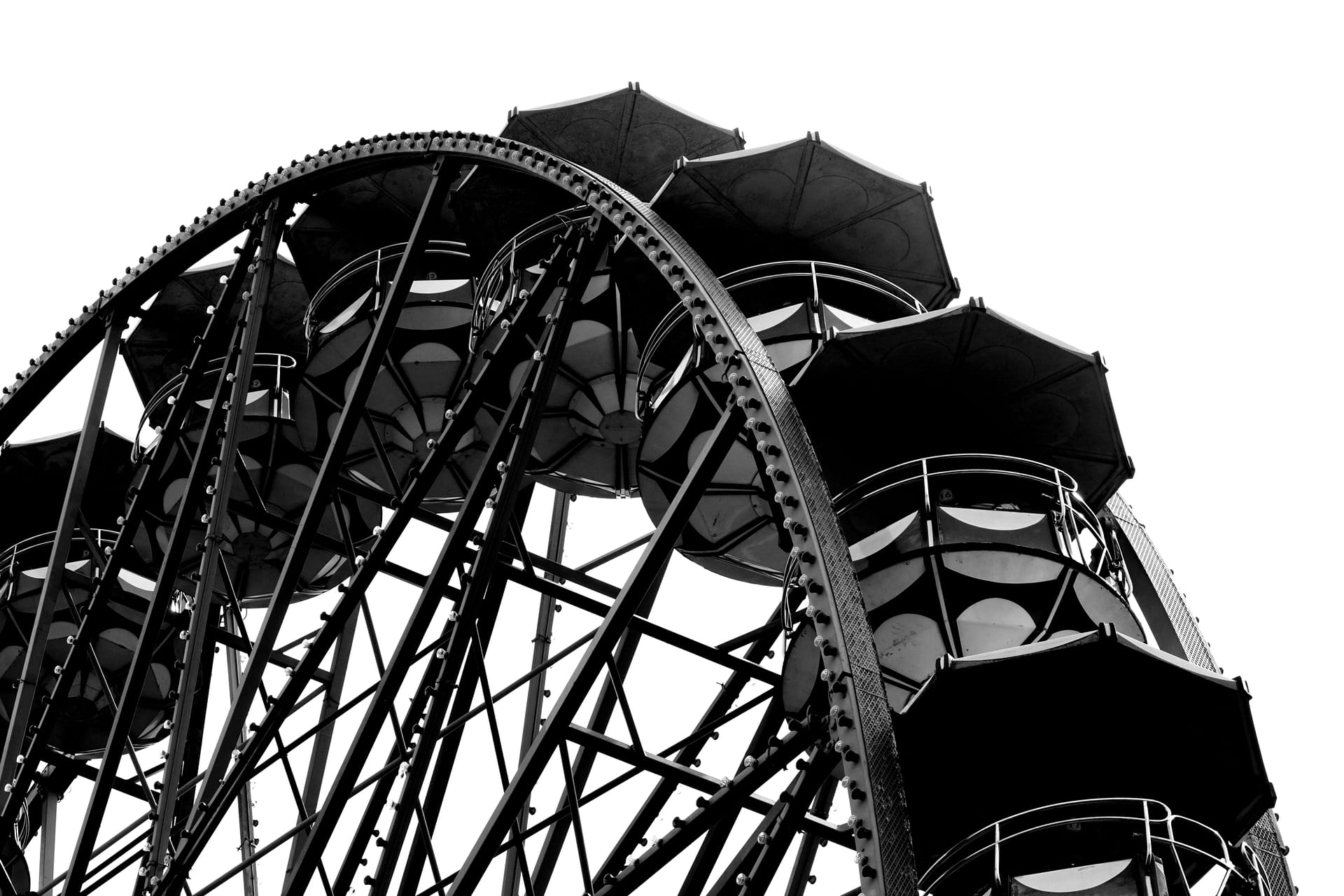 Black and white photo of a ferris wheel